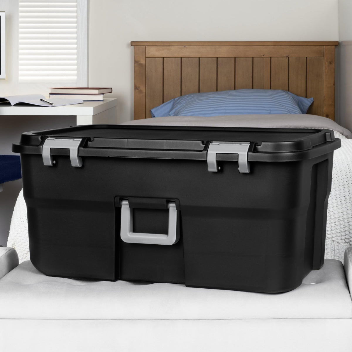22 Gallon Black Wheeled Storage Trunk W1381