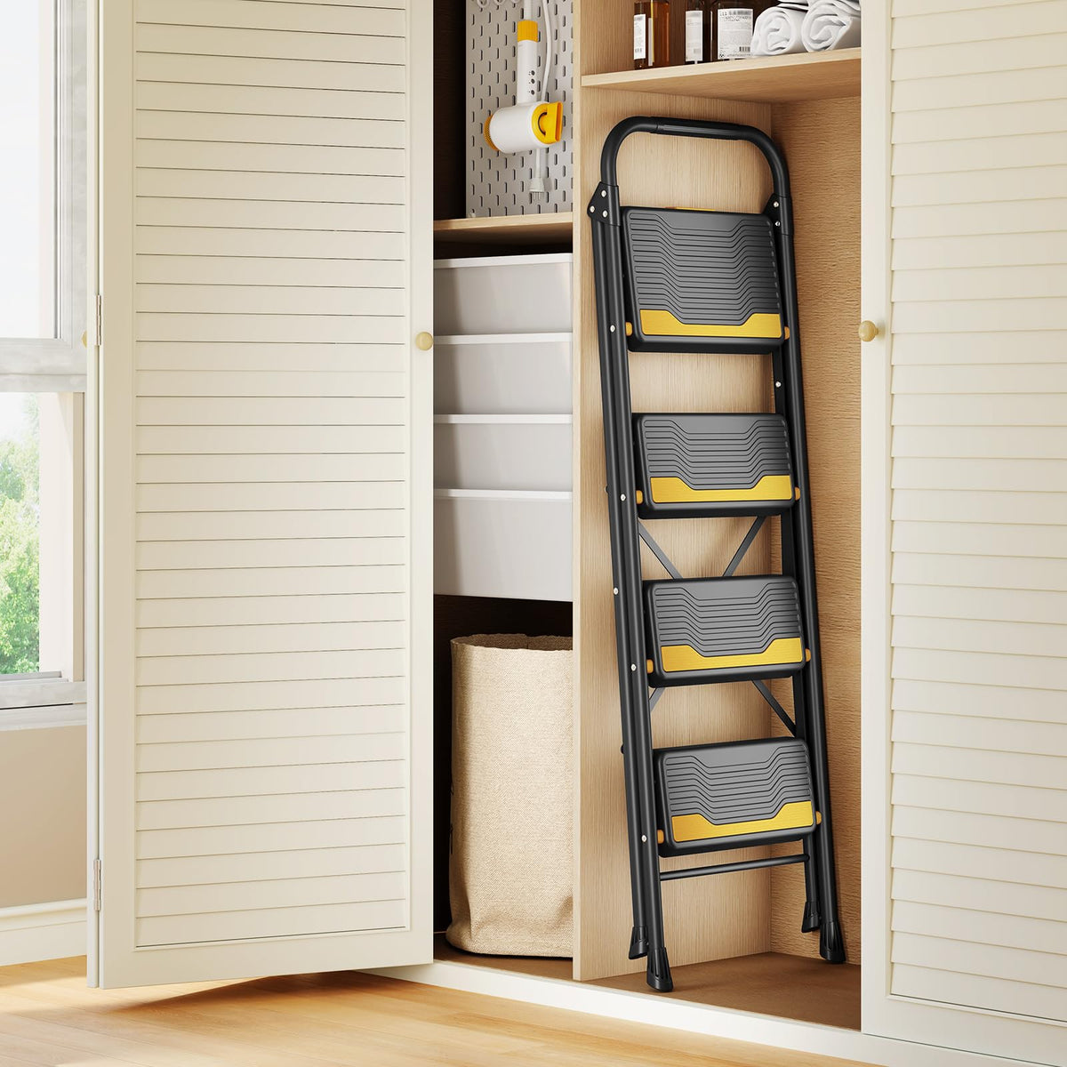 4 Step Ladder Black K787494