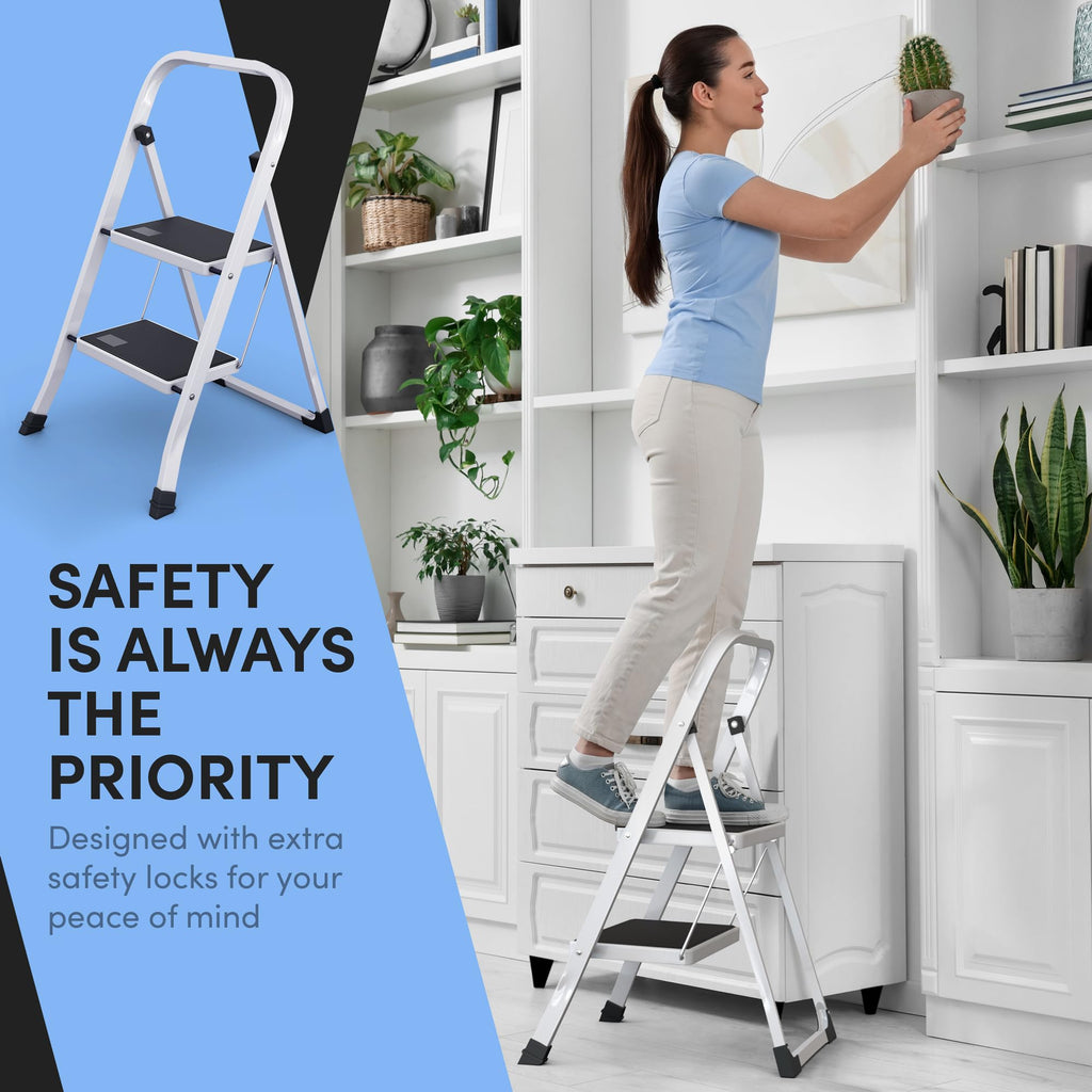 2-Step Folding Steel Ladder with Anti-Slip Platform Y48592